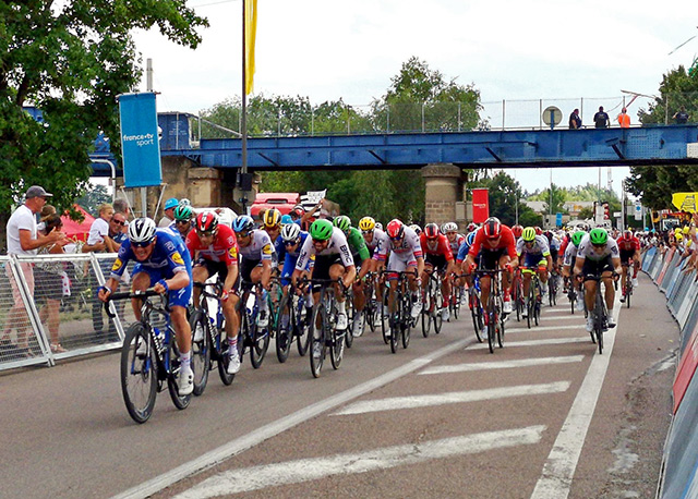 2019 Tour de France leading group