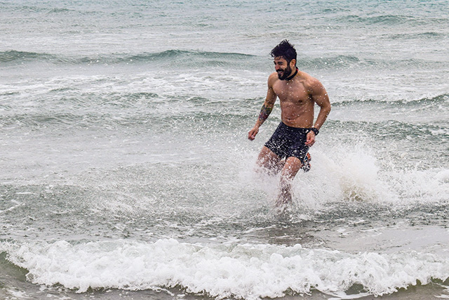 beach running