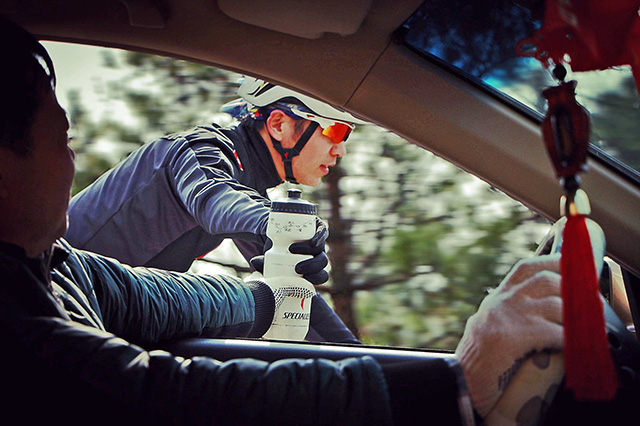 hydrating during a race