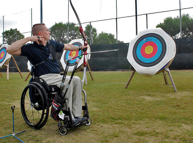 para-archery practice