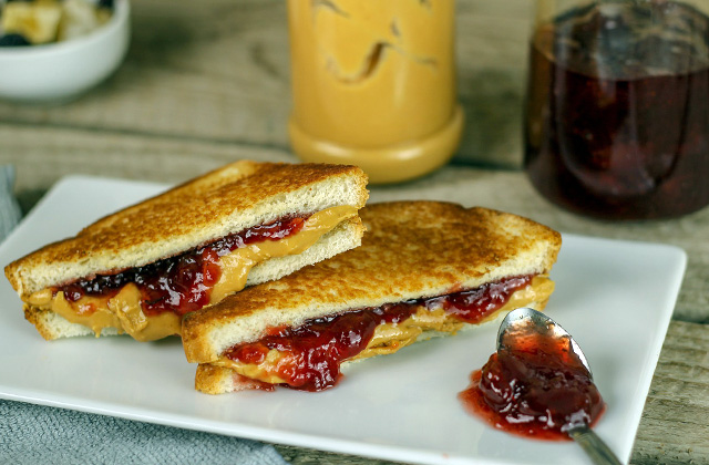 peanut jelly sandwich