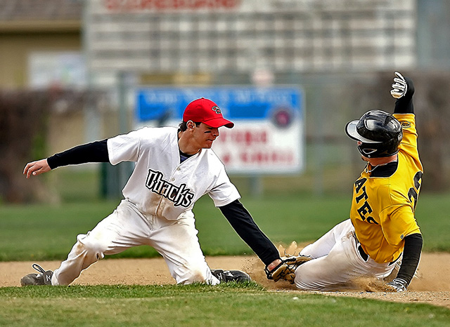 baseball pickoff